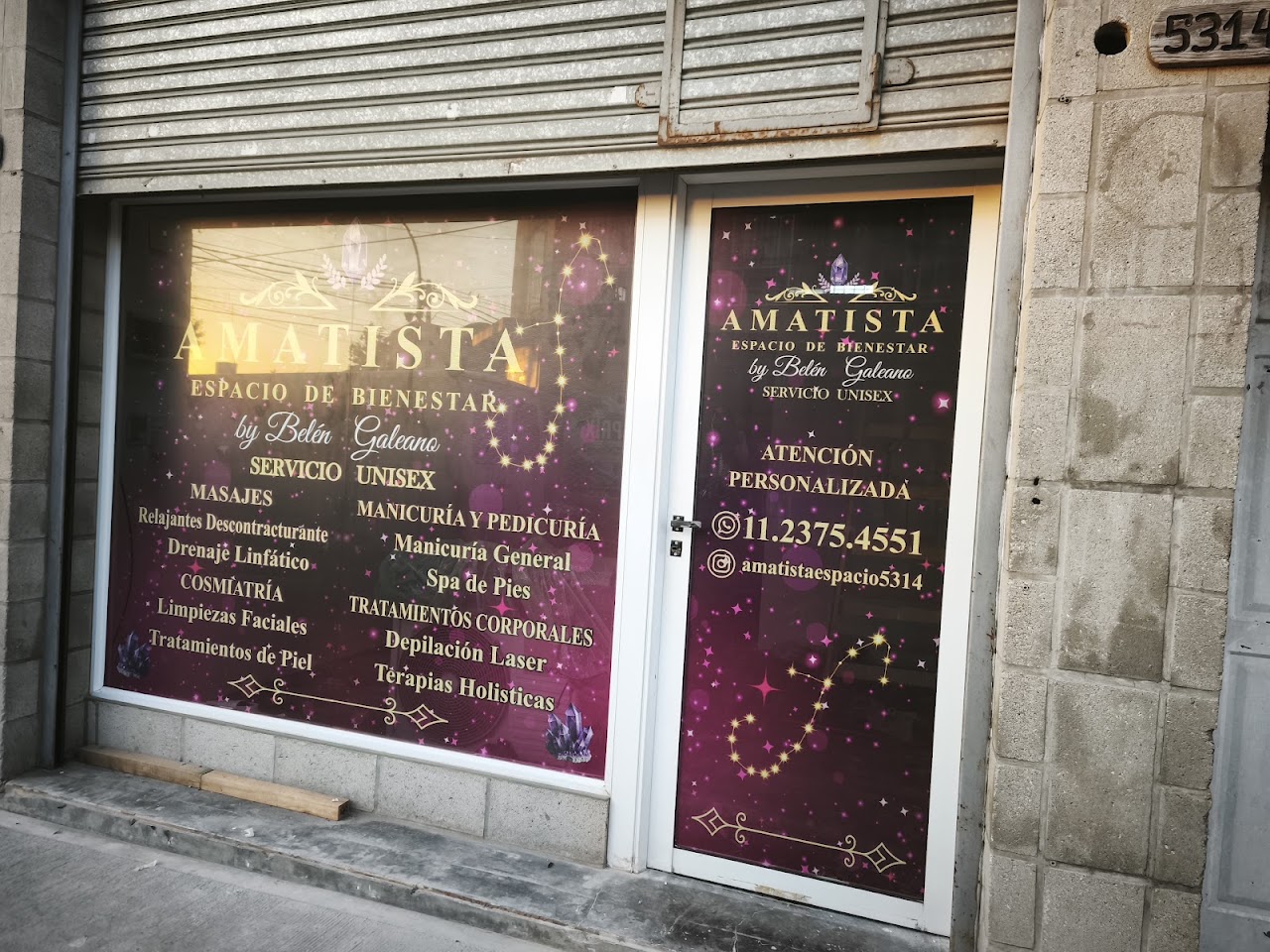 Fachada exterior cálida de Amatista en Guillermo Enrique Hudson